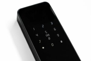 Pluton cerradura detalle
